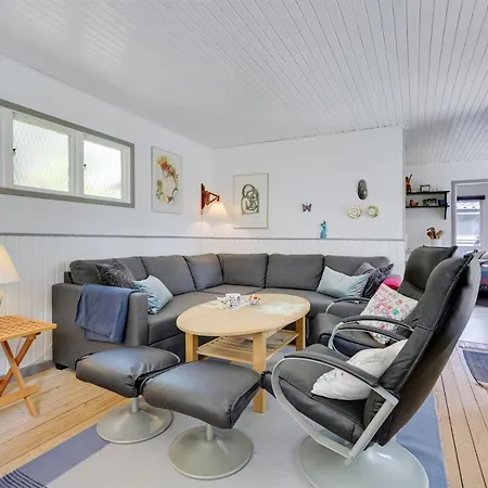 Hébergement de vacances Harri - 700m From The Sea By Interhome Bøtø By